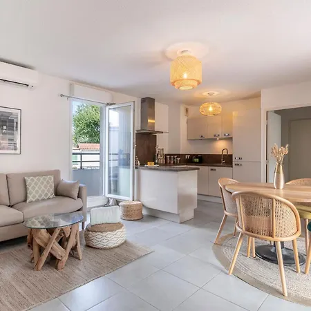 Apartment Bright In For 6 People