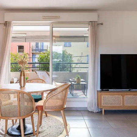 Bright In For 6 People *