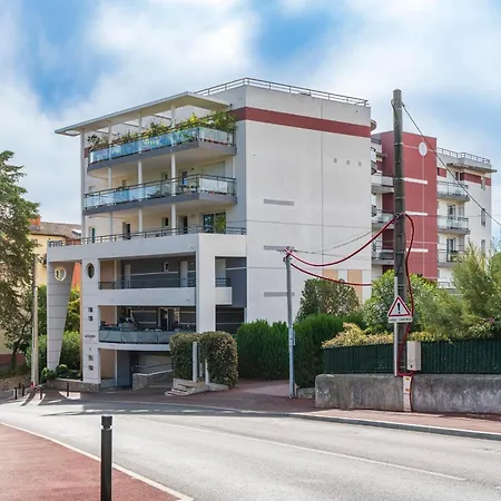 Bright In For 6 People * Cannes